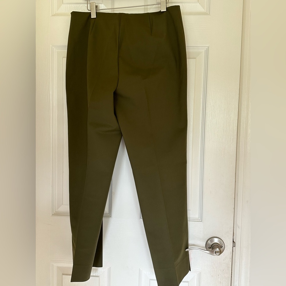 Lafayette 148 New York Vine color pant, size 4